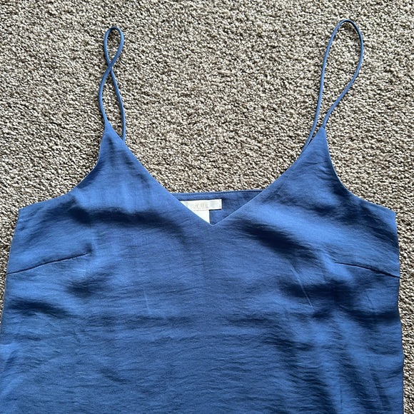 *Set of 2* H&M Camisoles - Picture 3 of 11